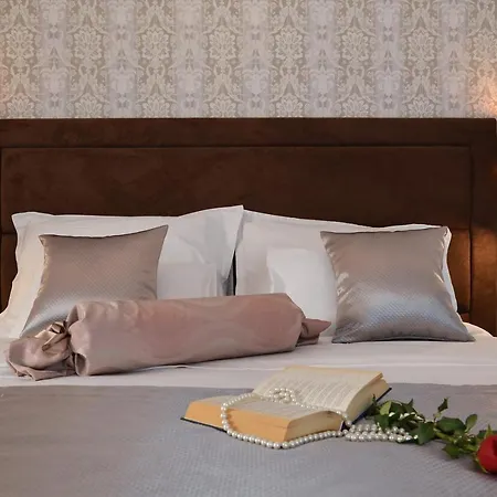 Valery 4* سبليت