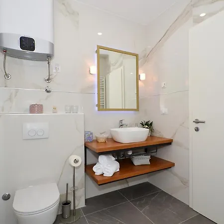 ゲストハウス Valery