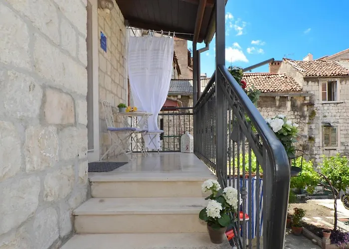 Valery 4* سبليت