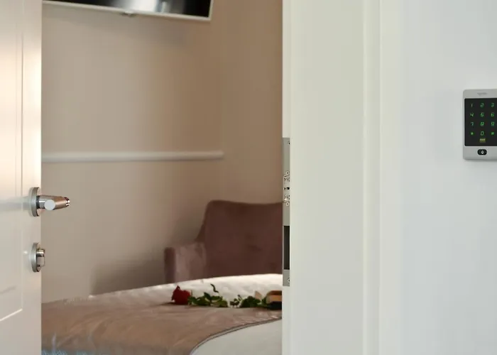 Valery 4* سبليت